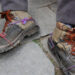 Schuhwahl-Schuhe-nur-welche-geflickte-Trekkingsschuhe-Nepal